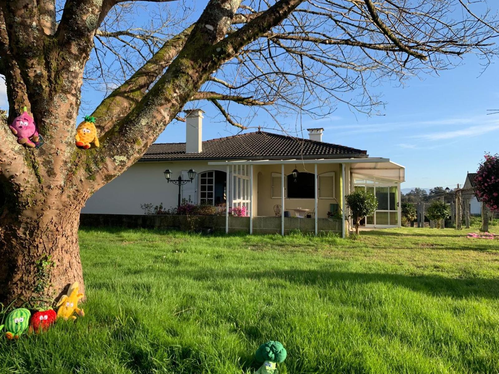 A Casa De Abelleira Ponteareas Bed & Breakfast Exterior photo