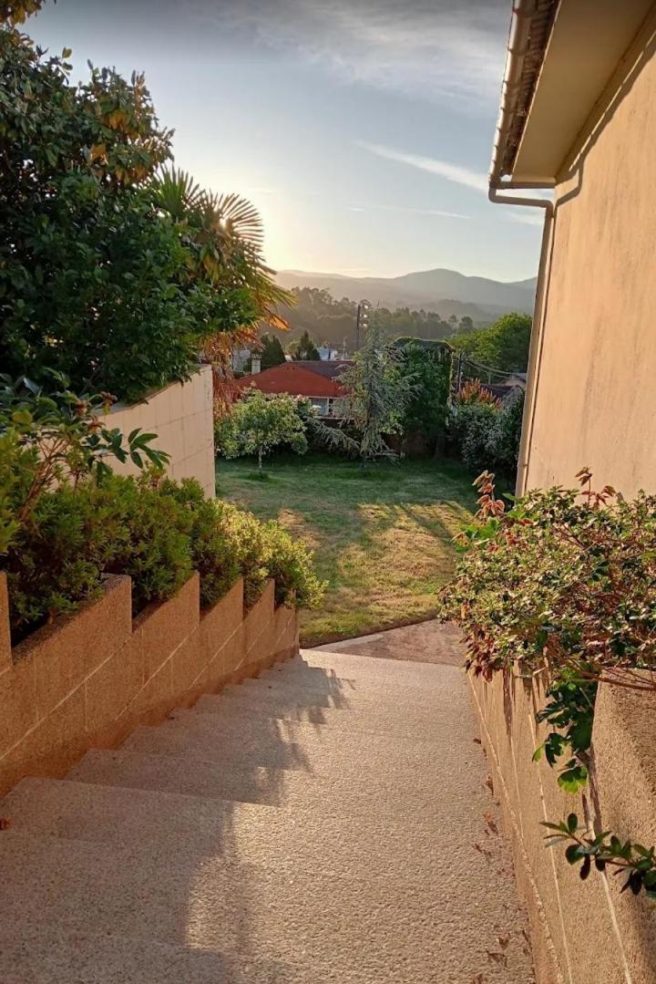 A Casa De Abelleira Ponteareas Bed & Breakfast Exterior photo