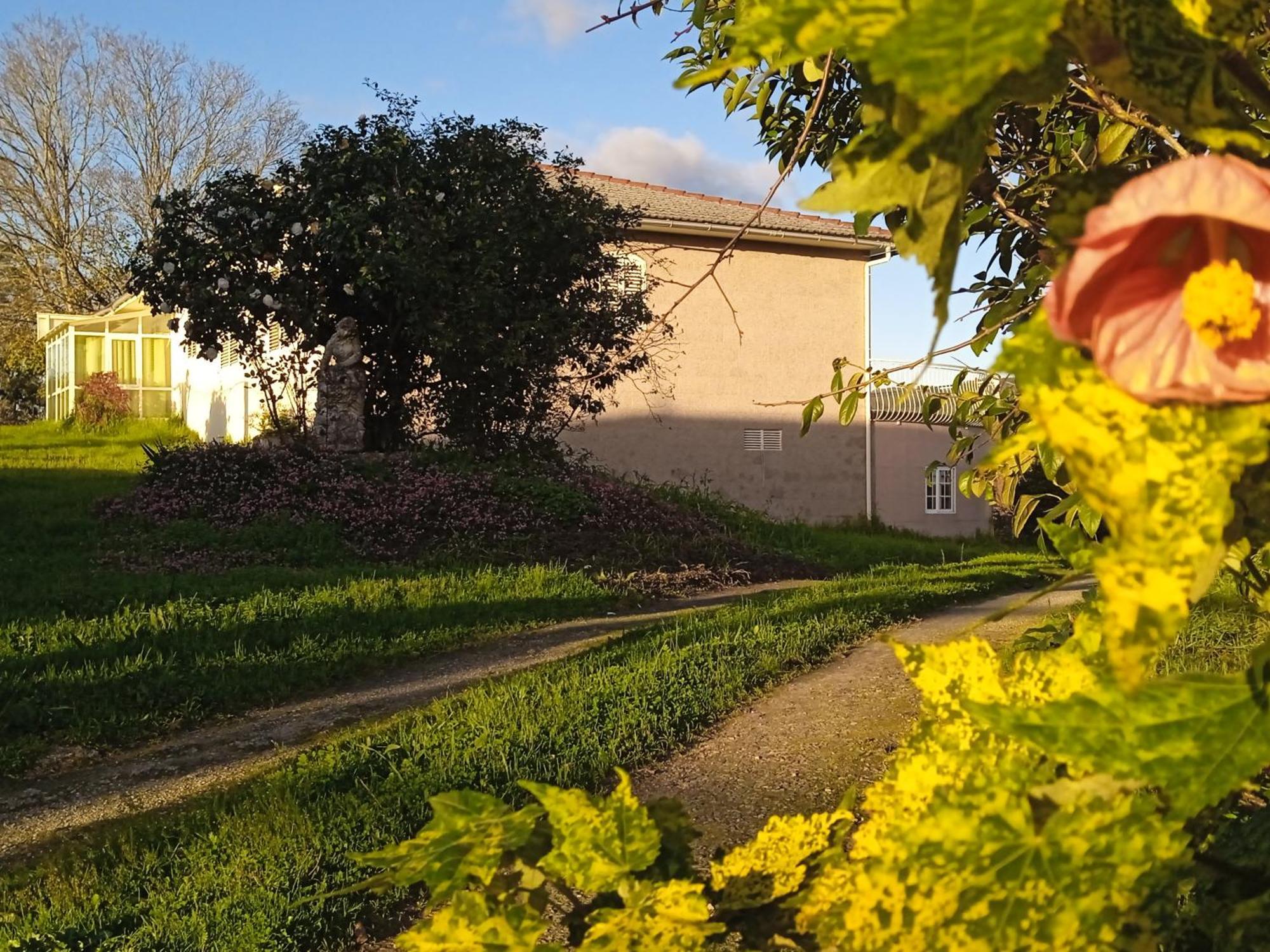 A Casa De Abelleira Ponteareas Bed & Breakfast Exterior photo