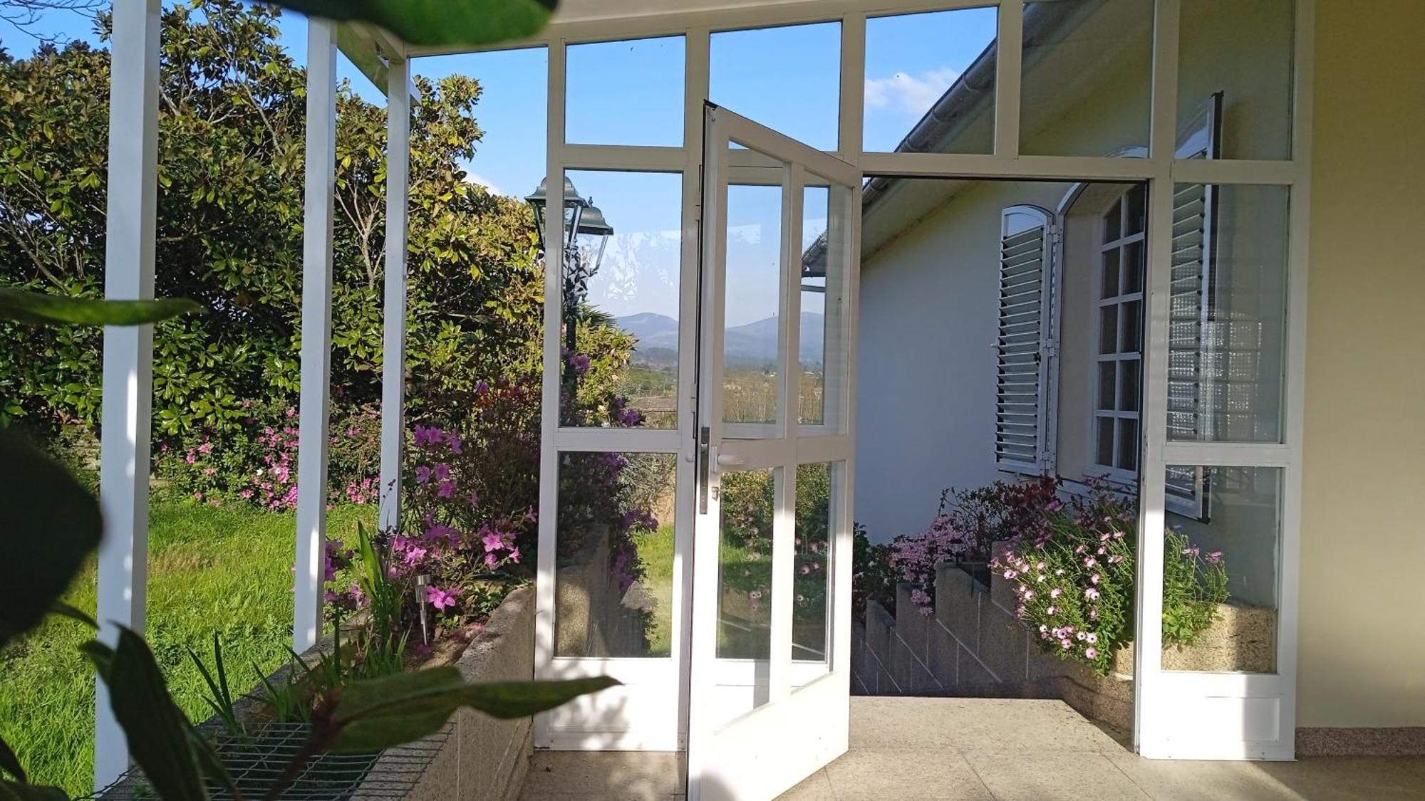 A Casa De Abelleira Ponteareas Bed & Breakfast Exterior photo